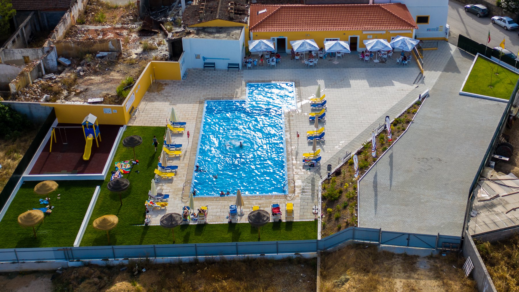 piscina envendos 1